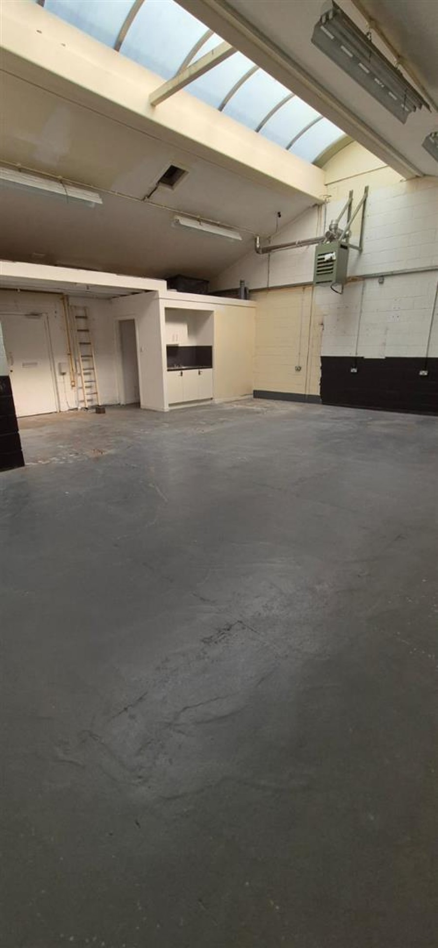 Images for Rennie Business Units EAID:hoveparklettingsapi BID:1