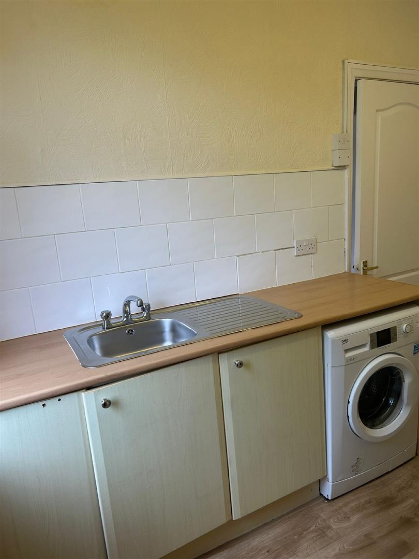 Images for Mains Road, Beith EAID:hoveparklettingsapi BID:1